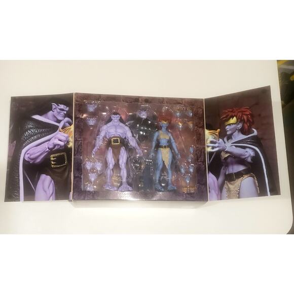 Disney's Gargoyles Ultimate GOLIATH & DEMONA Vows 2-pack NECA 7" Figures - Picture 2 of 4